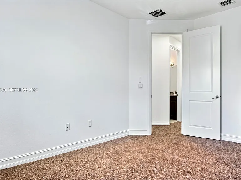 142 SW 127th Ter — Photo 44
