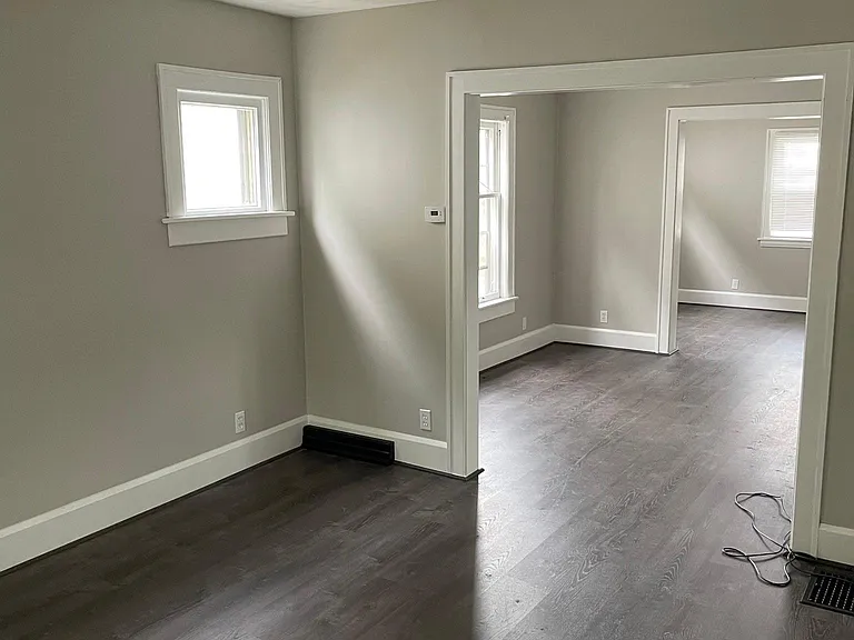 234 E Walnut St — Photo 7