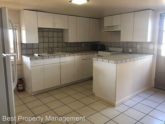 2nd image of 2785 Chronicle Ave