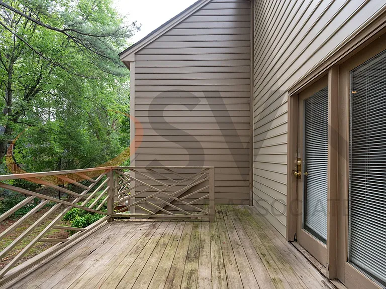 3117 Coachmans Way — Photo 4