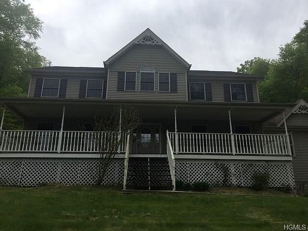 1st image of 2 Spruce Hill Ct