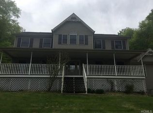 2 Spruce Hill Ct, Chester, NY 10918