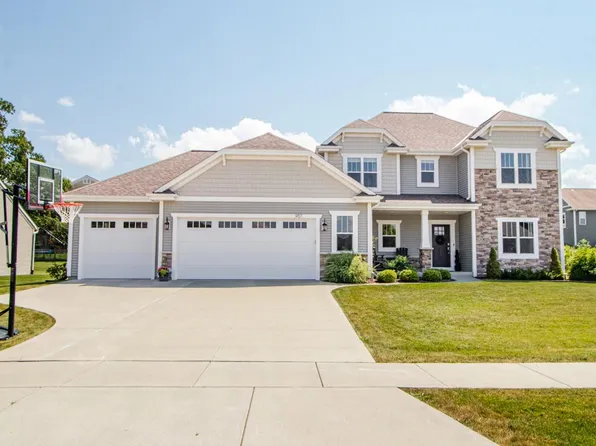 957 Harrison STREET, Hartford, WI 53027
