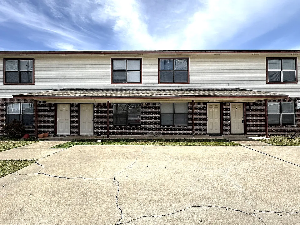 1307 Monroe Loop #D
