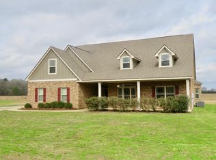 58 Sweetwater Park Dr, Fort Mitchell, AL 36856