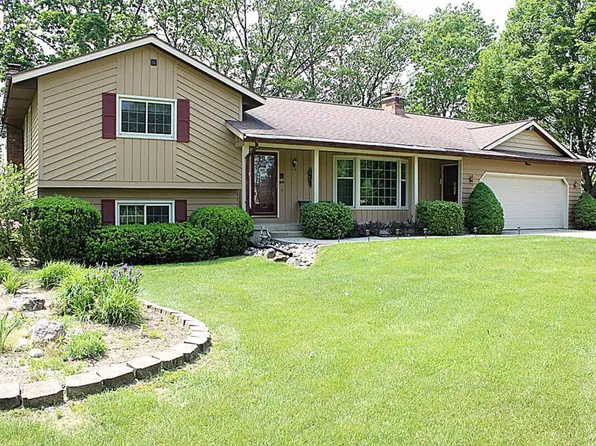 1020 Windy Ridge Dr NE, Sparta, MI 49345