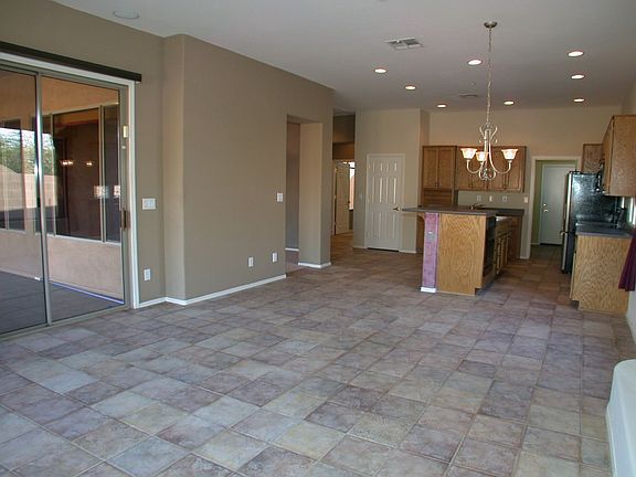 4th image of 2136 W Stonewall Ct