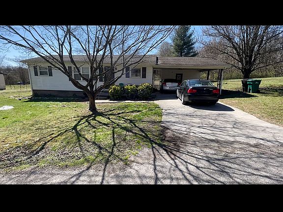 2nd image of 1511 Carpenter Rd