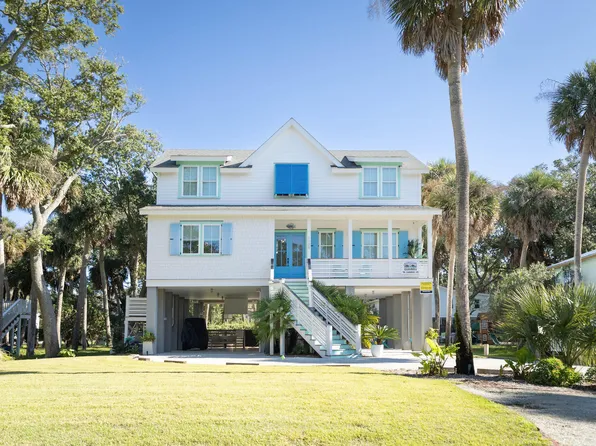 1109 Nancy St, Edisto Island, SC 29438