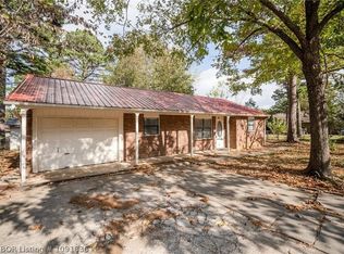 305 Michelle Dr, Poteau, OK 74953