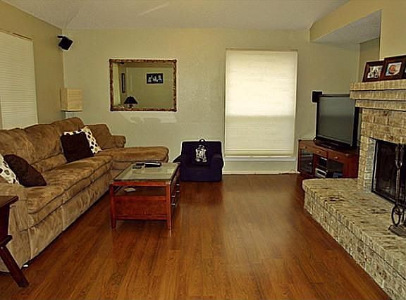 3rd image of 1548 Evergreen Dr