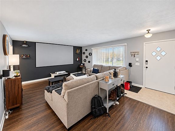 3rd image of 523 English Rd