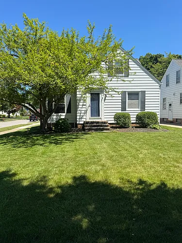 2057 Hampton Rd Photo 1