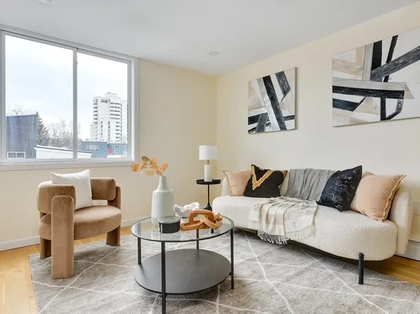 321 Harvard St APT 307, Cambridge, MA 02139