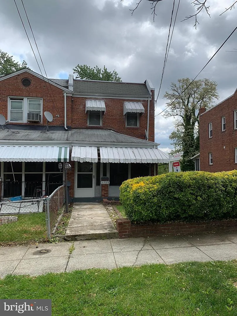 1704 40th St SE photo 1