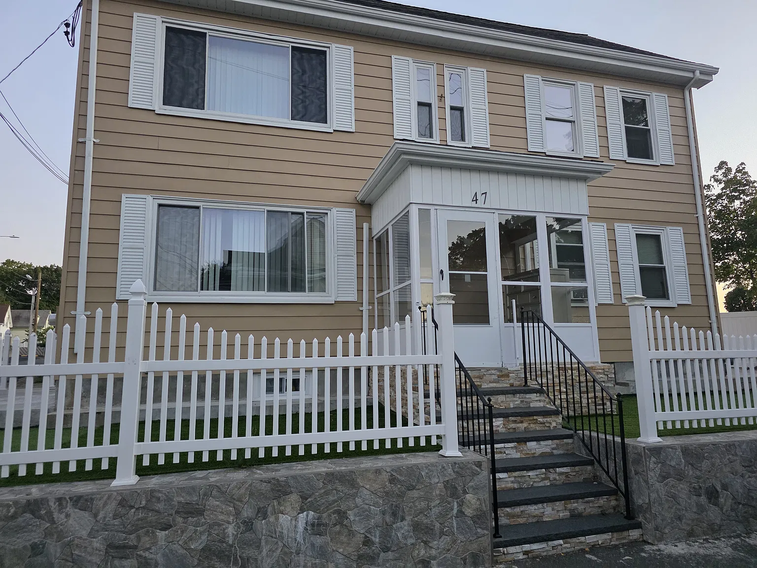 47 Cottage St — Photo 3