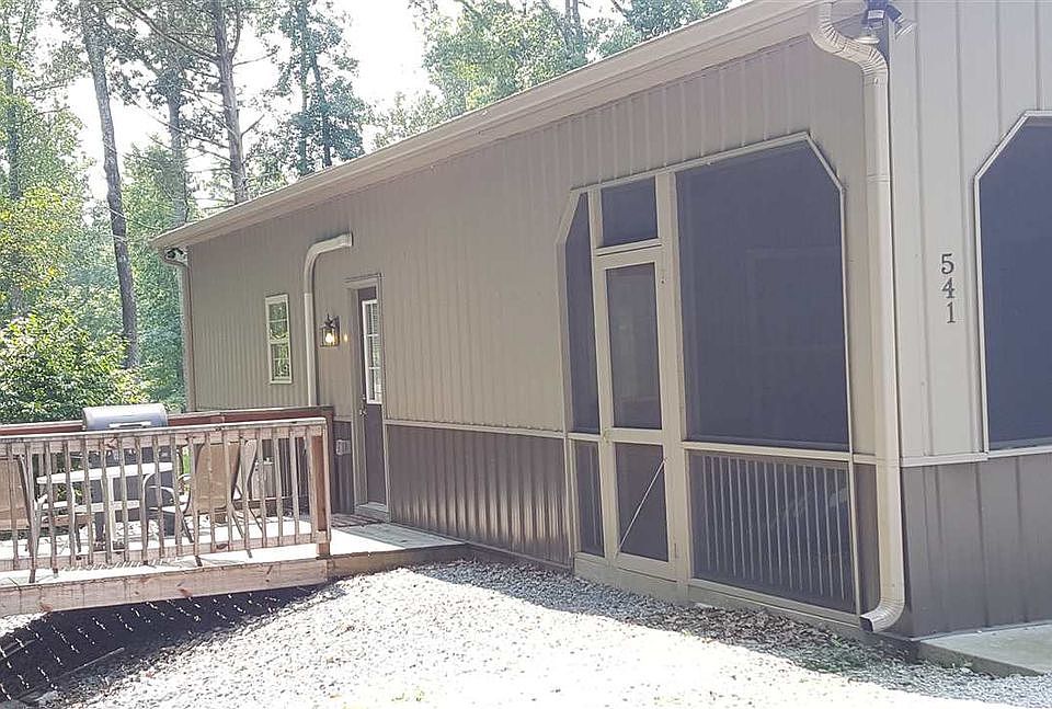1st image of 541 Willow Ln