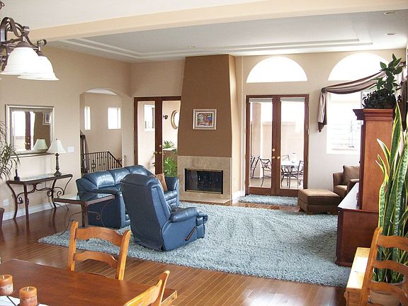 Huge great room w/views