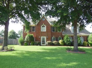 958 Stanhope Rd, Collierville, TN 38017