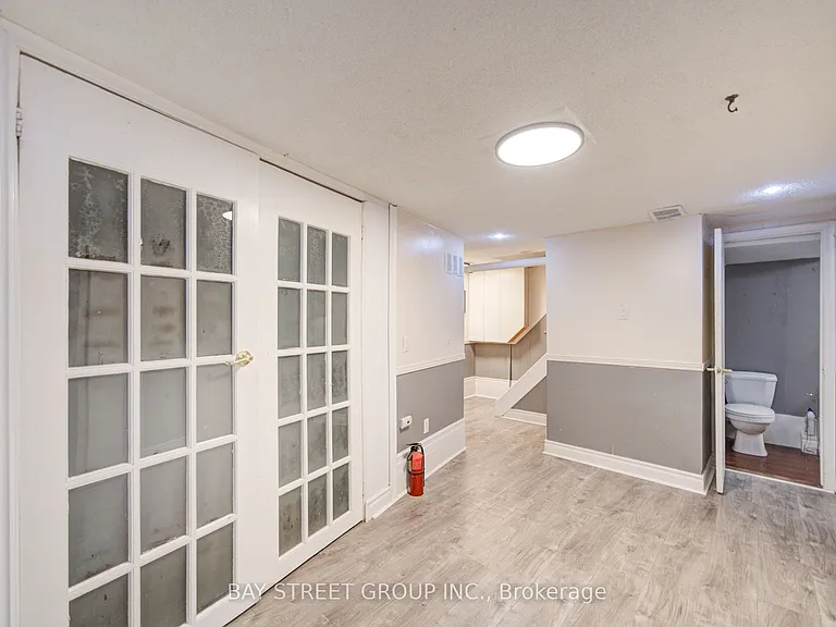 1421 Old Green Ln — Photo 35
