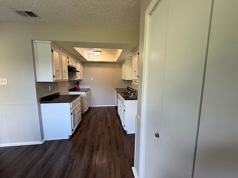 32 Del Tara Dr — Photo 7