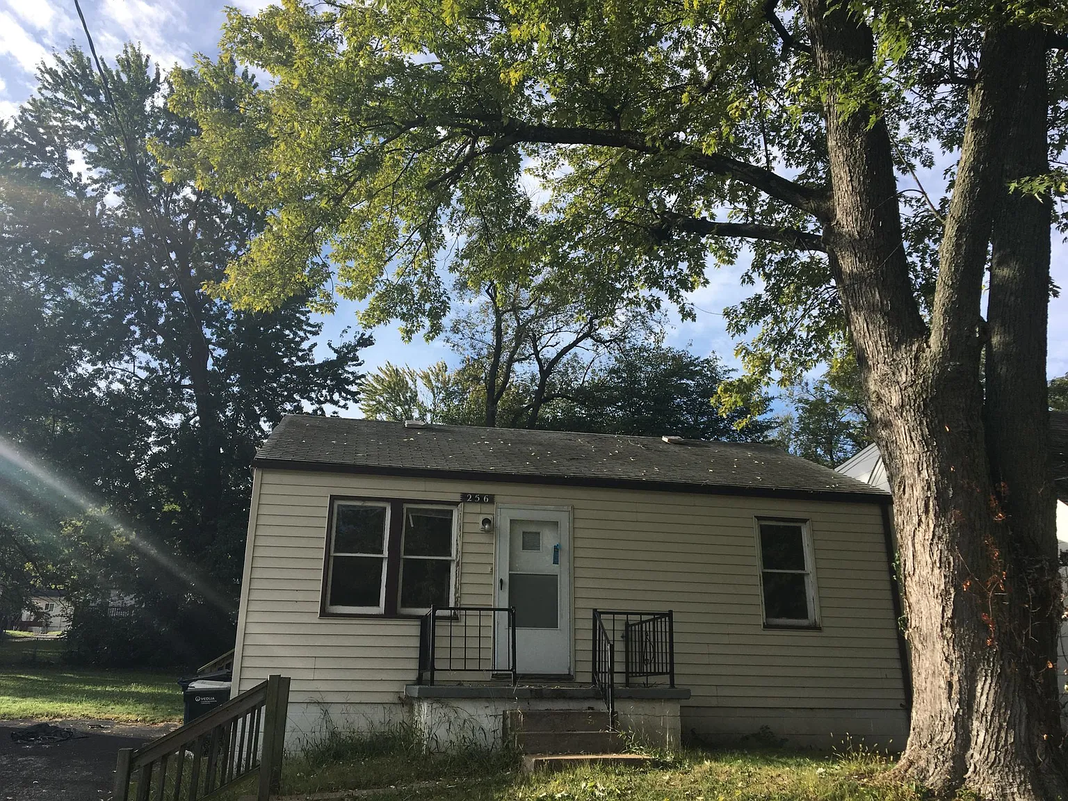 256 Flora Dr photo 1