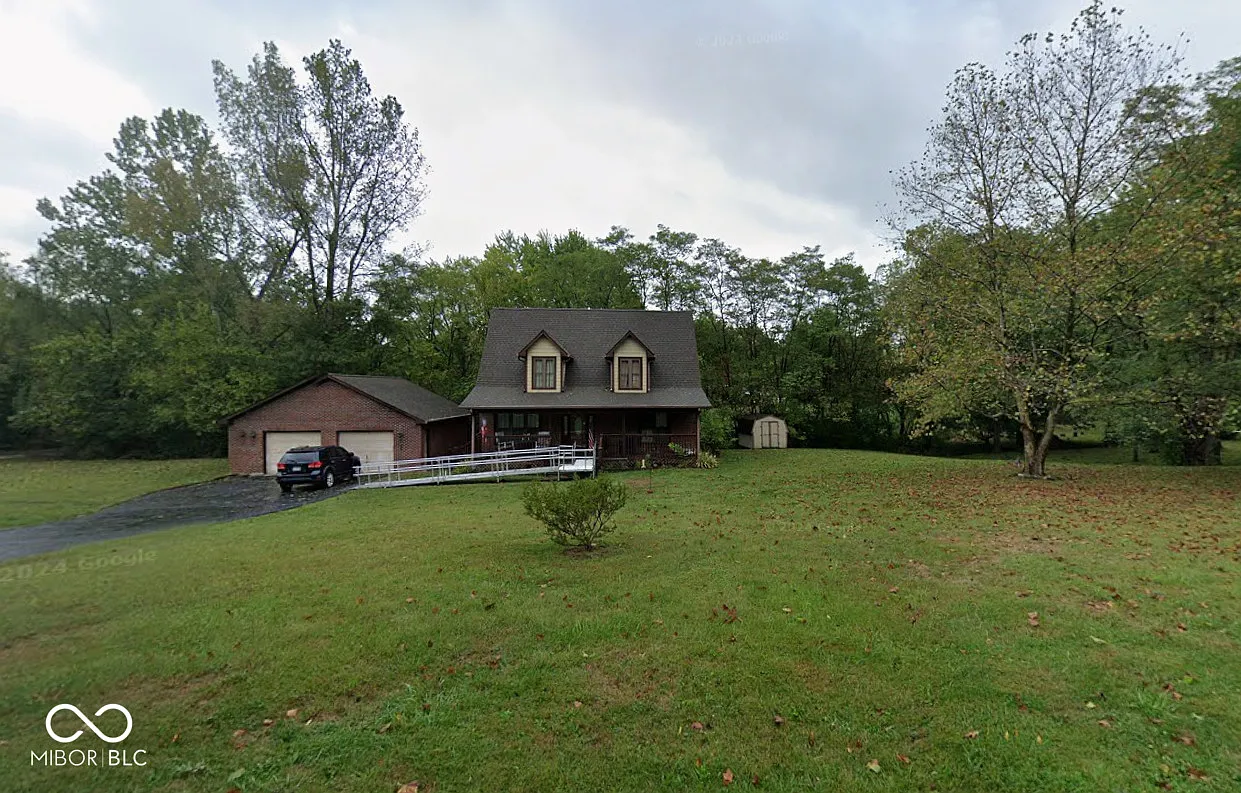 8676 Camby Rd photo 1