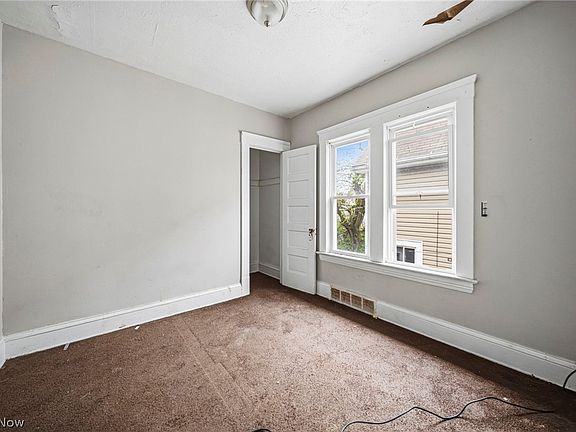 29th image of 10022 Adams Ave