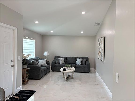 3rd image of 4230 Randall BLVD