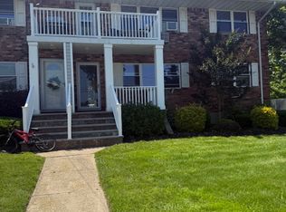 80 Ralf Ave, Babylon, NY 11702
