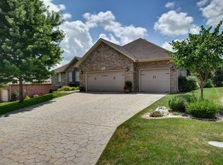 846 E Country Ridge St, Nixa, MO 65714