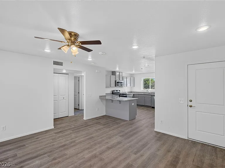 2301 Seco Adobe Cir #204 — Photo 15