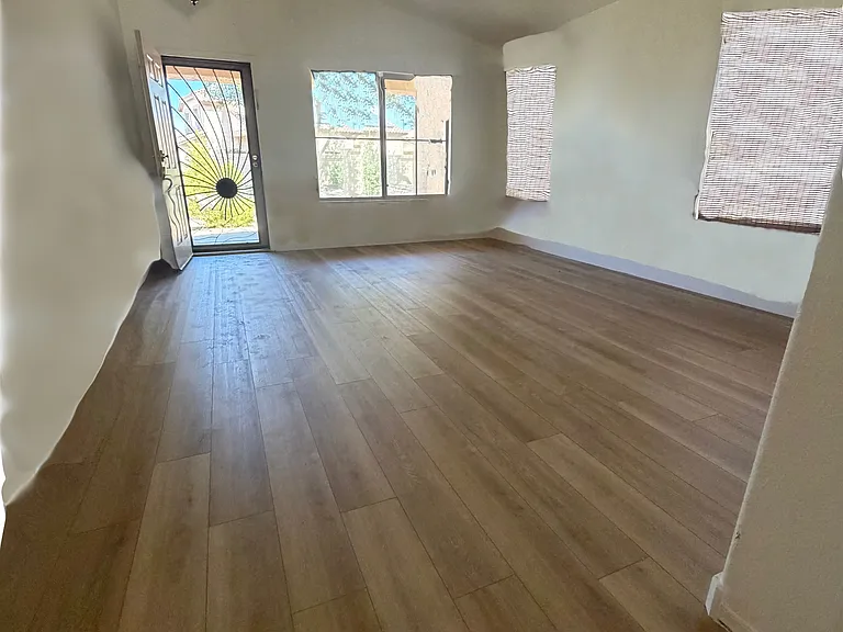 688 N Coral Key Ave — Photo 3