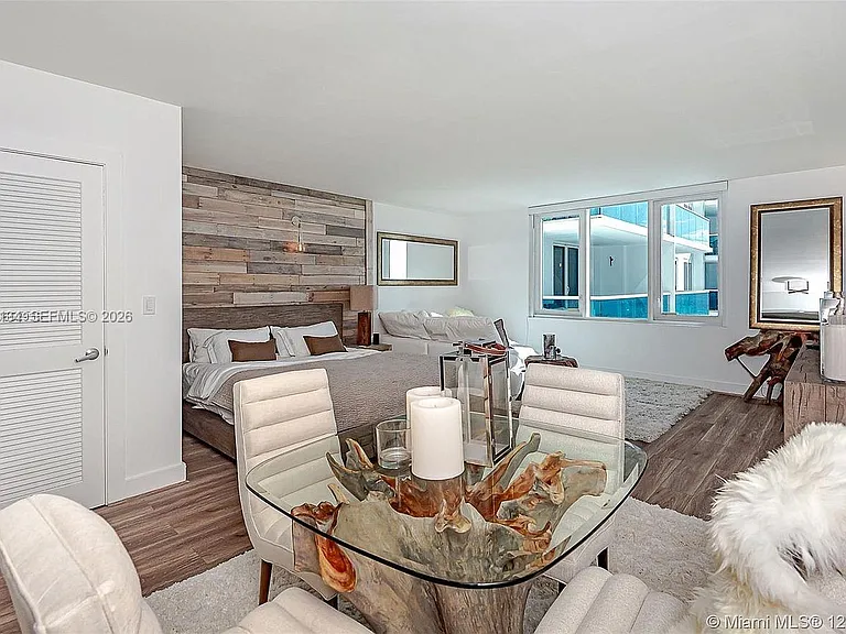 2301 Collins Ave #843 — Photo 10