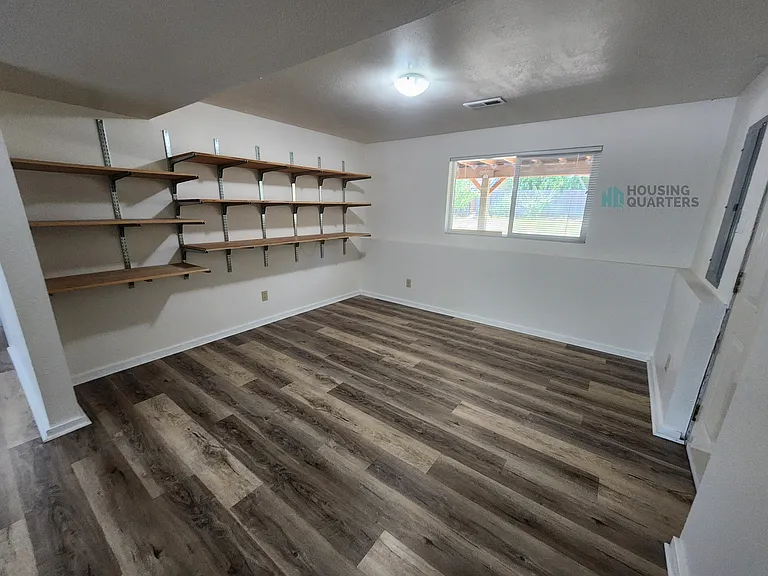 3318 S Bernard St — Photo 27
