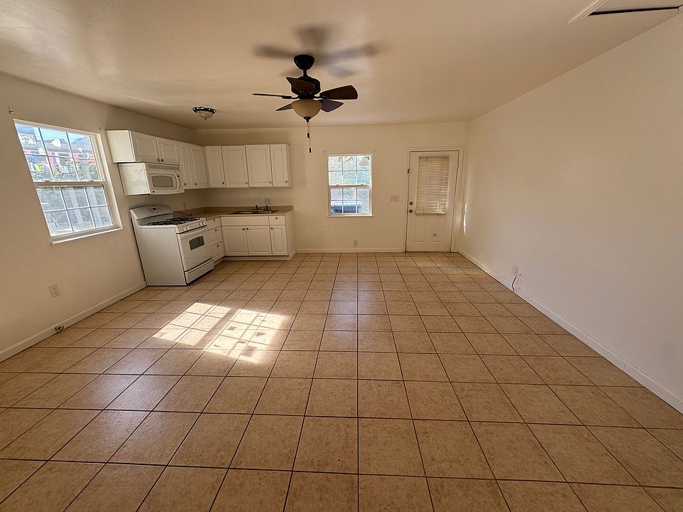 1st image of 11909 Riverside Dr