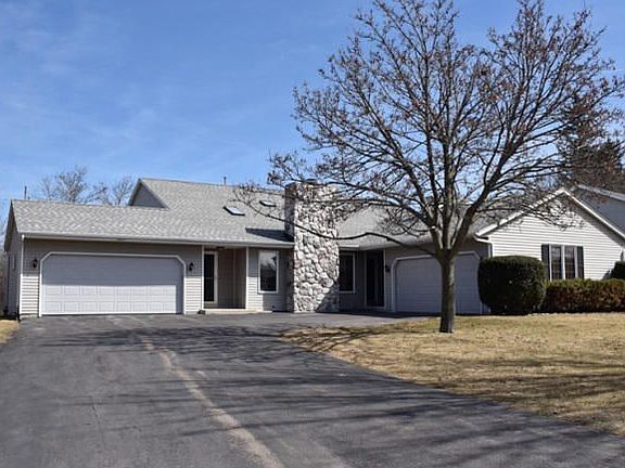 2nd image of 8462 N Meadowside Ct #8462
