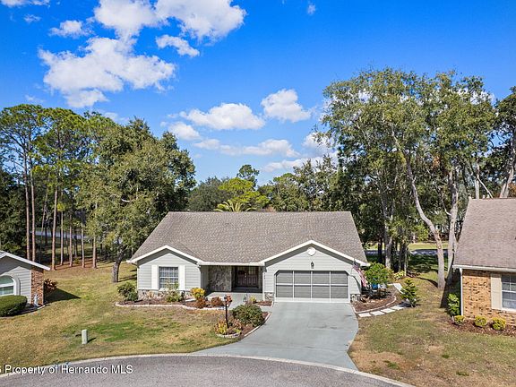 2nd image of 2199 Carriage Ln