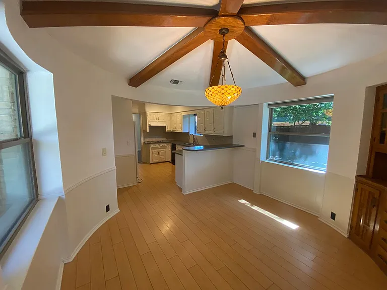 3616 Stagecoach Trl — Photo 9