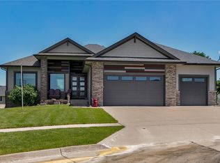 805 SW 8th Ct, Grimes, IA 50111