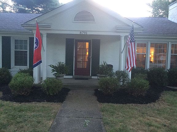 2nd image of 8791 Appleknoll Ln