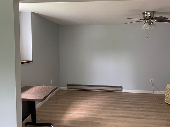 4th image of 629 Nelson Rd