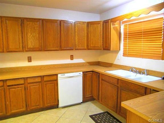 Large Kitchen!