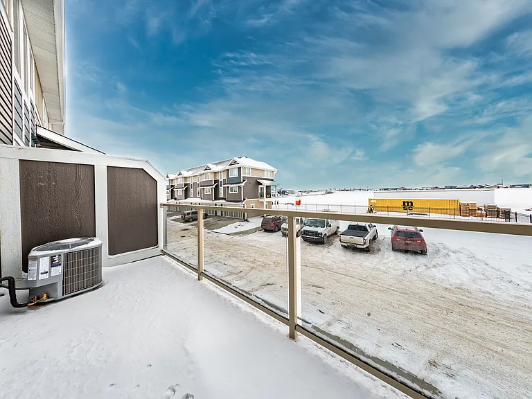 110 Baltzan Blvd — Photo 24