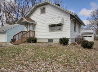 826 W Maple St, Champaign, IL 61820