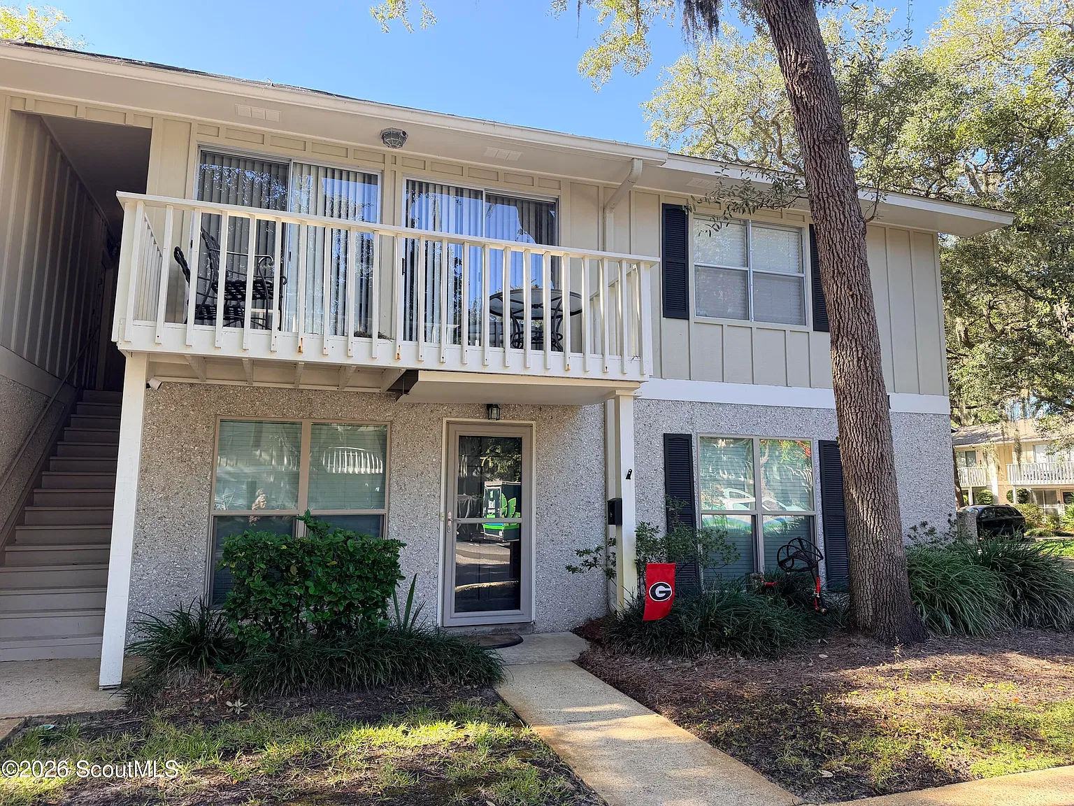 2 bed, 2.0 bath, 910 sqft, $2,500 — Photo 1