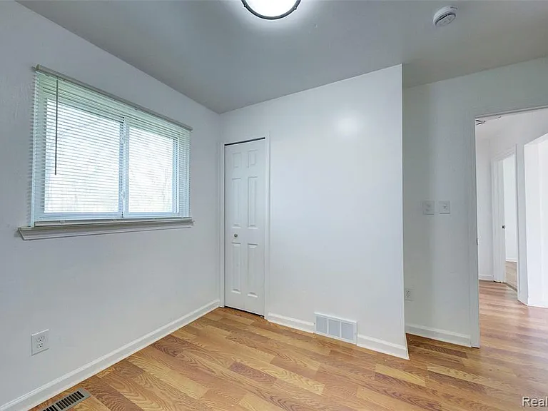 35030 Michelle Dr — Photo 28