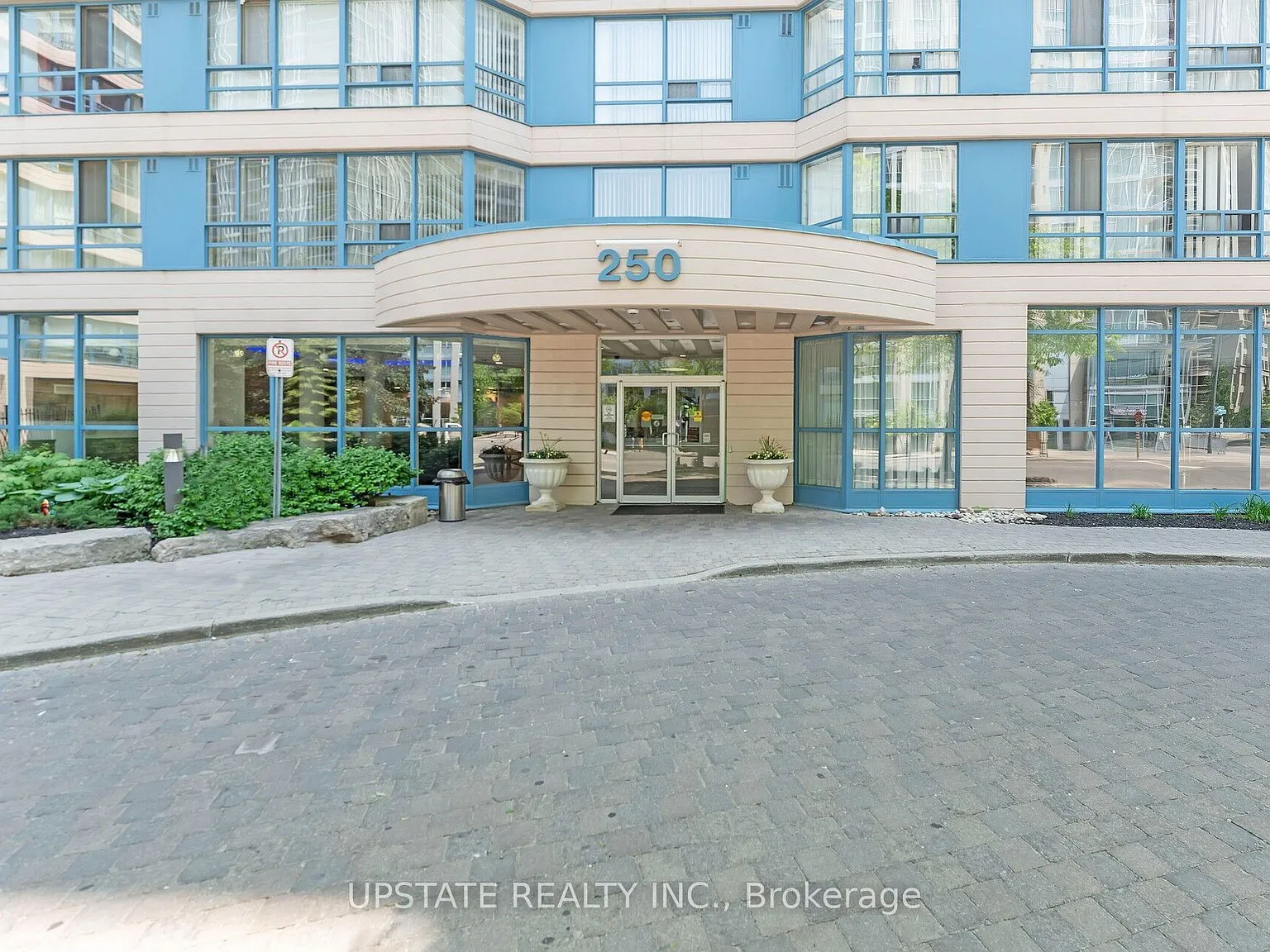 3 bed, $3,100 — Photo 4