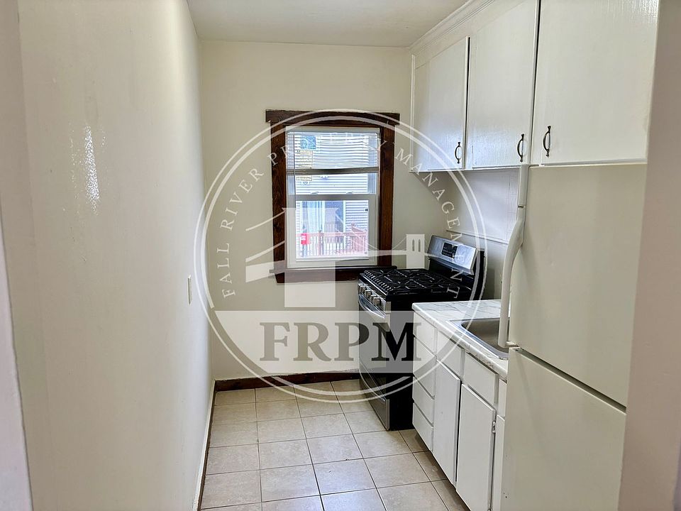 118 Seabury St 118 Seabury St Fall River MA Zillow