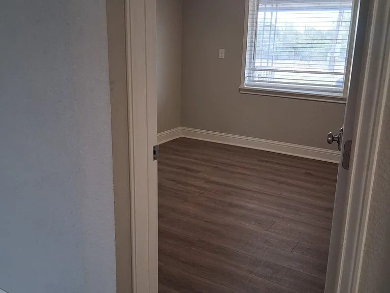 2517 Newell Rd — Photo 18